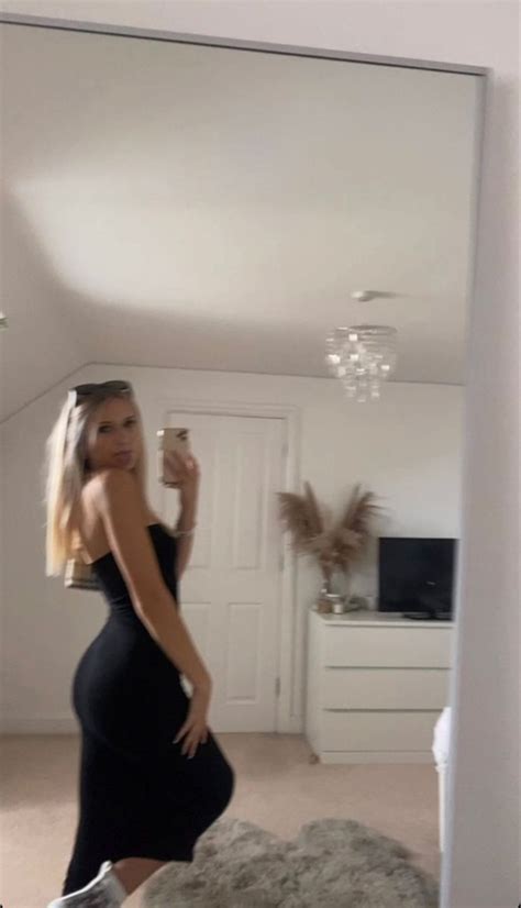 Pin By Harriet On My Pins Pretty Brunette Pretty Blonde Hair Blonde Aesthetic