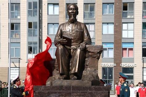 Ho Chi Minh statue on Ho Chi Minh street in Leningrad was opened today ...