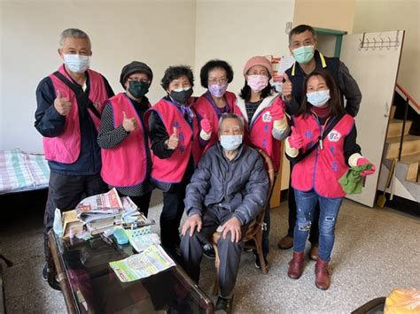 桃園榮欣志工春節感動服務 協助獨居榮民打掃家園 桃園電子報