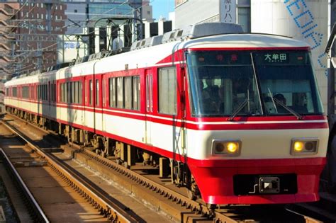 西日本鉄道 西鉄8000形電車 8021 薬院駅 西鉄 鉄道フォト・写真 By ちっとろむさん レイルラボraillab