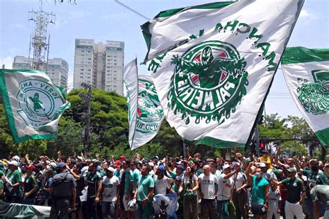 Torcida Do Palmeiras Faz Festa O Time Antes De Final Da