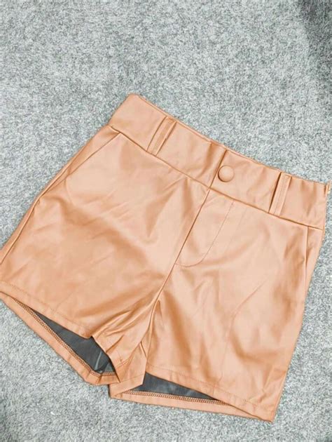 Shortinho Courino Feminino Fashion Couro Fake De Botão Verão Casual