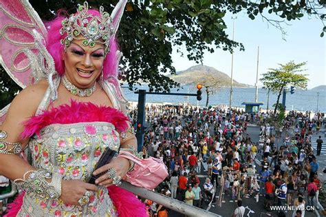 El Desfile del Orgullo Gay celebrado en la playa de Icaraí de Brasil Spanish china org cn 中国最权威的