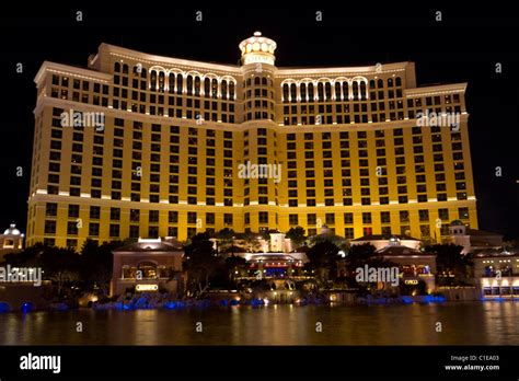 Bellagio Fountain Night Las Vegas Attraction Stock Photo - Alamy