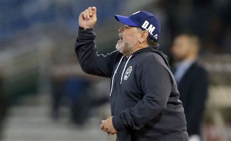 Repaso A La Carrera De Diego Maradona Como Entrenador De Fútbol