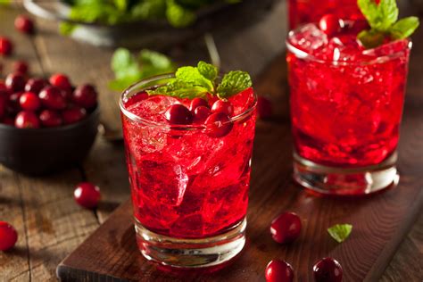 Delicious Vodka Cranberry Cocktail Recipe Simple And Refreshing