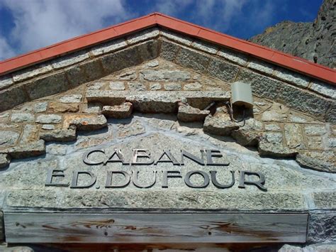 Cabane De L A Neuve Pays Du Saint Bernard