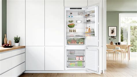 KBN96VFE0 Built In Fridge Freezer With Freezer At Bottom BOSCH MT