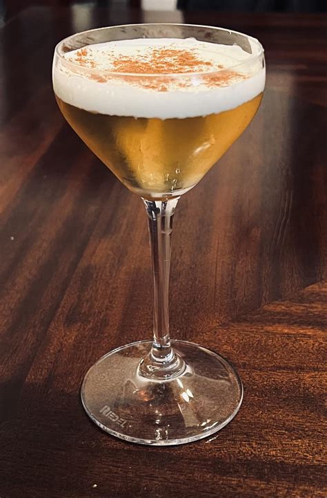 Parisian Blonde Scrolller