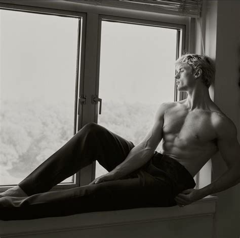 Pin by 𝐄 on 𝗆𝖾𝗇 Blonde boy aesthetic Blonde guys Aesthetic guys