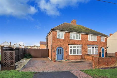 Wollaston Road Irchester Nn29 3 Bed Semi Detached House £315 000