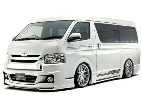 Preview Toyota Hiace Bus With Body Kit By Kuhl Racing Atelier Yuwa