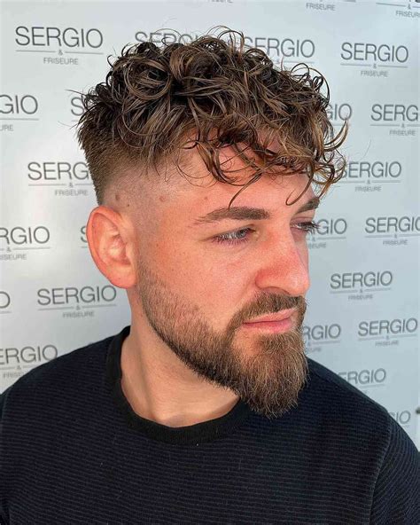 Barbers react to the long hairstyles for men fade popularity 2