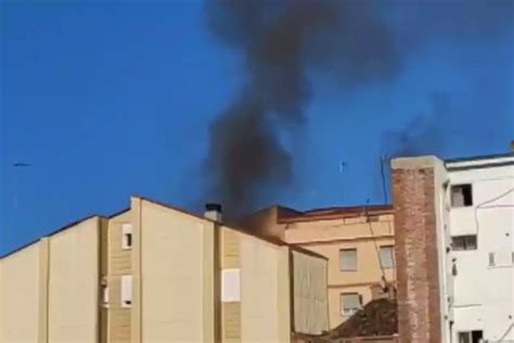 Alerta en un bloc de Lleida per una explosió 7 dotacions de Bombers