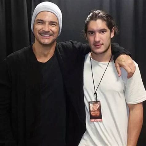 Ricardo Arjona Padre Y Su Hijo Juntos Al 2x1 Galeria Flickr