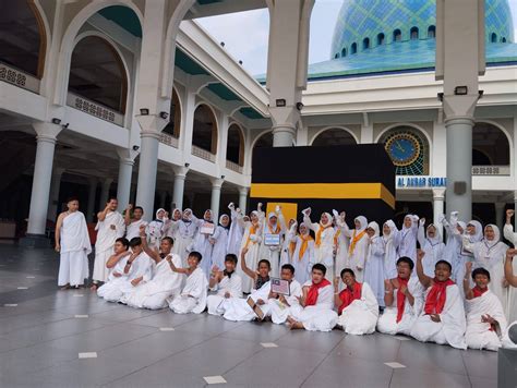 35 Siswa Siswi MTs Masjid Al Akbar Surabaya Ikuti Latihan Manasik