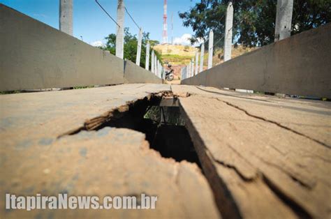 Ponte de madeira danificada gerou reclamações Itapira News