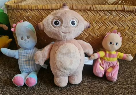 In The Night Garden Talking Makka Pakka Upsy Daisy Iggle Piggle