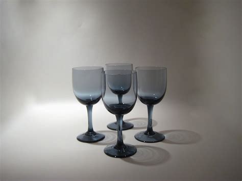 4 Vintage Sasaki Wine Glasses In Romance Blue