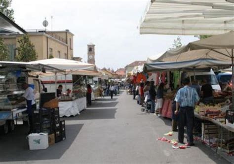 Monsummano Da Luned Cambia Tutto Al Mercato I Banchi Nella Nuova