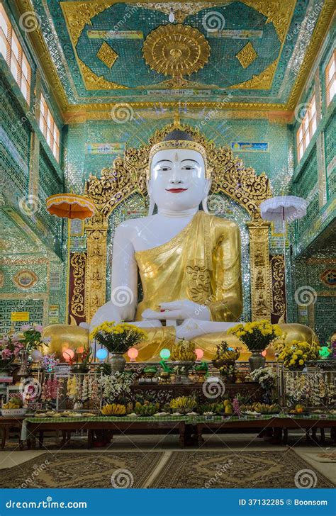 Burmese Buddha Statue Stock Image Image Of Buddhist 37132285