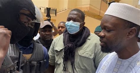 Cité Keur Gorgui Sonko interdit daller à la prière de la mosquée vidéo