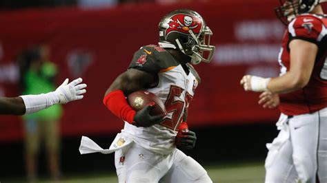 Kwon Alexander Plays Tampa Bay Buccaneers Starring Defensive Role With