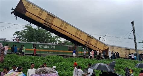 Train Accident In West Bengal Pm Condoles Loss Of Lives The Samikhsya