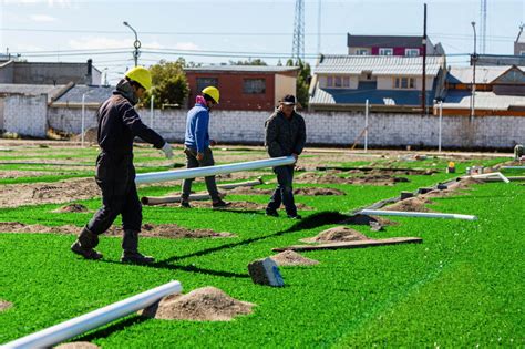 Gobierno Realiza Los Trabajos De Colocaci N De C Sped Sint Tico En Las