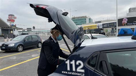 I Controlli Dei Carabinieri A Fiumicino Un Arresto Per Tentato Furto E