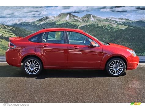 Sangria Red Metallic Ford Focus Ses Sedan Photo