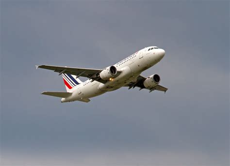 Air France Airbus A319 111 F GRHS Delivered 22 Mar 2001 Flickr