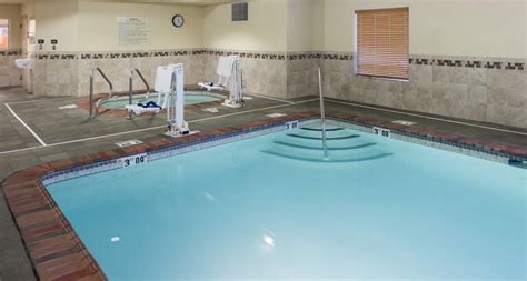 Hotels near Davenport Iowa - Hampton Inn & Suites Davenport