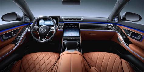 The interior of the new Mercedes-Benz S-Class - Changing Lanes