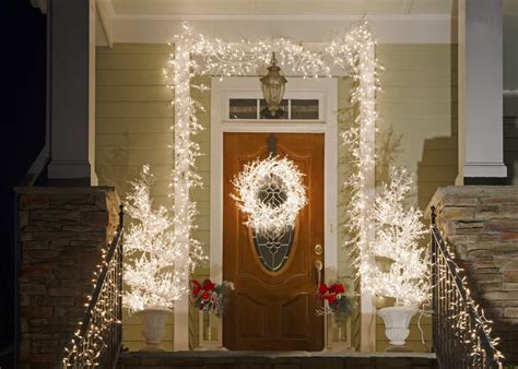 29 Types of Outdoor Christmas Lights for Your House (2020 Holiday ...