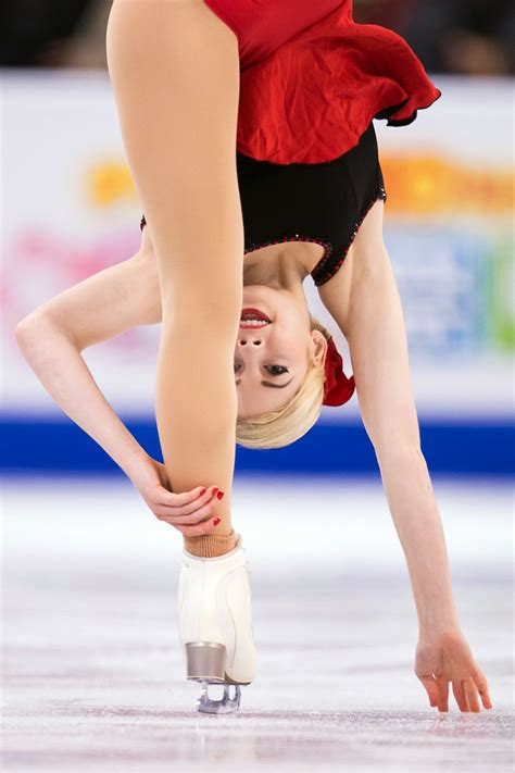 GRACIE GOLD at ISU World Figure Skating Championships in Boston 03/31 ...