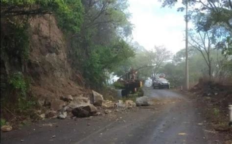 Cierran Carretera Federal Huatusco Conejos A La Altura De Totutla Es