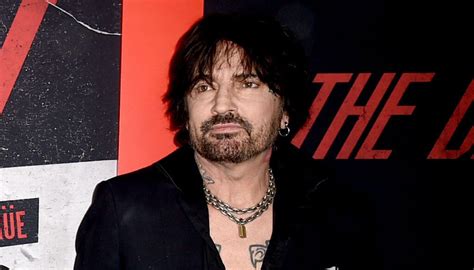 Tommy Lee Emphasizes "Terrible Human Cost" Of Mötley Crüe's '80s ...