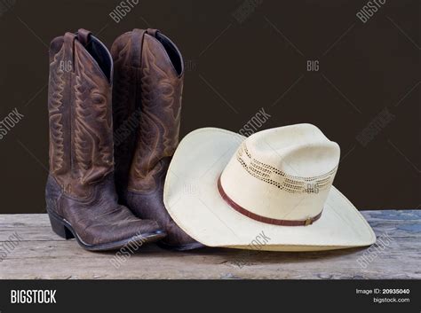 Cowboy Boots And Cowboy Hat Still Life Stock Photo & Stock Images ...