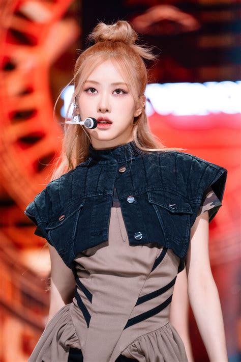 220828 Blackpink Rosé Pink Venom At Inkigayo Kpopping