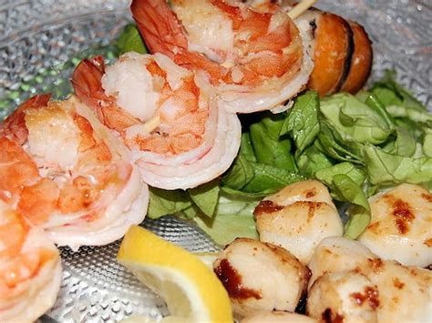 Recette De Brochettes De Crevettes Et Saint Jacques Po L Es La