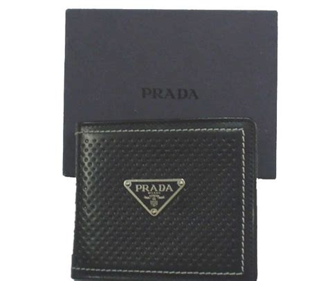 Styles Oscar: Prada Wallets