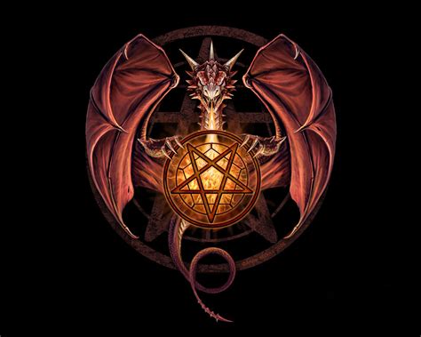 Wicca The Old Religion In New Millennium Vivianne Crowley 9