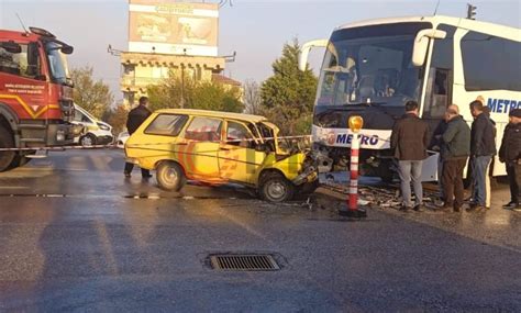 Manisa Akhisar Da Otomobille Yolcu Otob S Arp T Hayat N Kaybetti