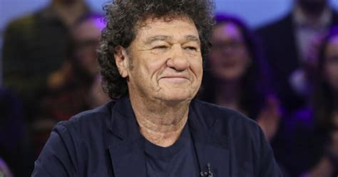 Robert Charlebois hospitalisé après avoir été victime d un malaise