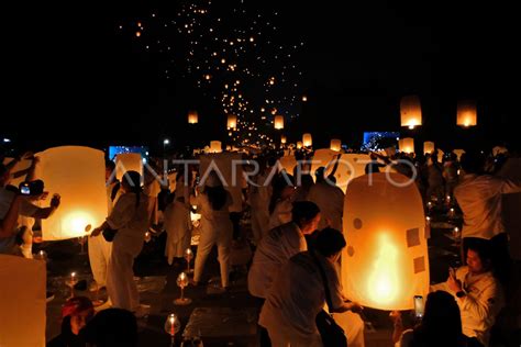 Festival Lampion Waisak 2568 BE 2024 Di Borobudur ANTARA Foto