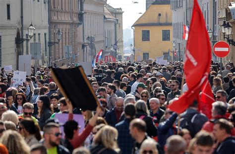 Zavr Io Prosvjed Na Markovom Trgu Oporba Odr Ala Estoke Govore U