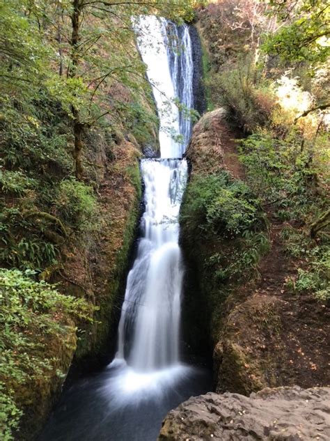 Bridal veil Falls - Columbia River Gorge, Oregon | Bridal veil falls, Oregon hiking trails ...