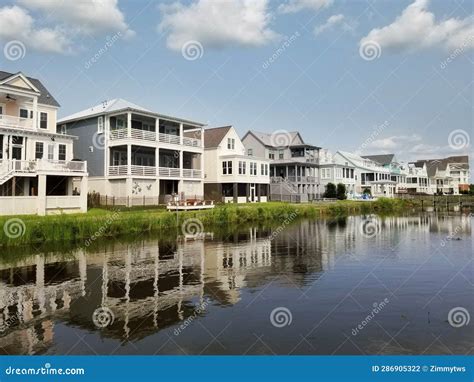 Waterfront Homes Along the River in Historic Downtown Washington , NC , Aka Little Washington ...