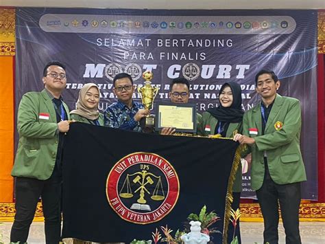 Unit Peradilan Semu Fakultas Hukum Upn Veteran Jakarta Meraih Juara